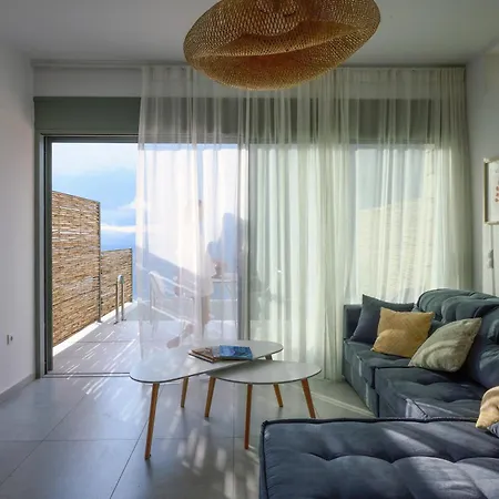 Lithos Retreat 2 *