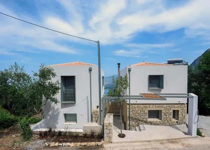 Lithos Retreat 2 דירה קלמאטה