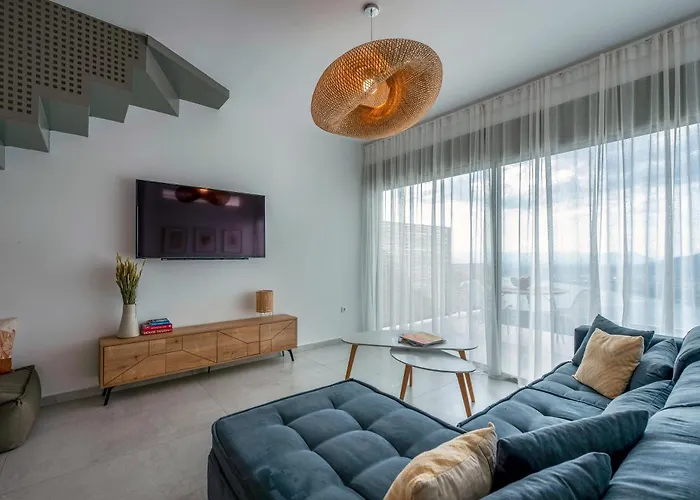 Lithos Retreat 2 דירה קלמאטה