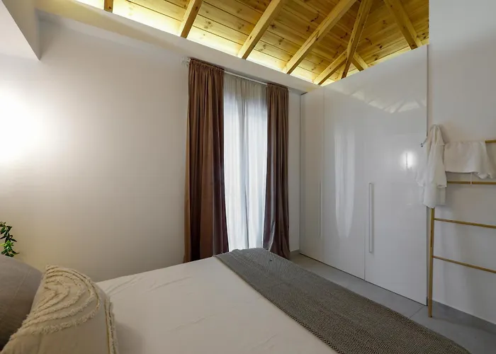 Lithos Retreat 2 * Kalamata